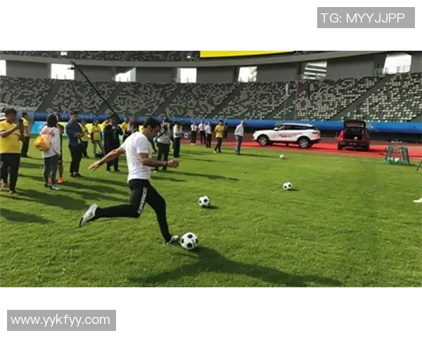 大连千兆足球俱乐部奋勇争先全力冲击新赛季目标与挑战