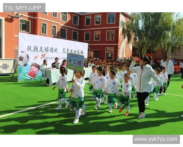 超大充气足球带你体验前所未有的乐趣与激情,尽享运动的快乐与健康生活 超大充气足球带你体验前所未有的乐趣与激情,尽享运动的快乐与健康生活