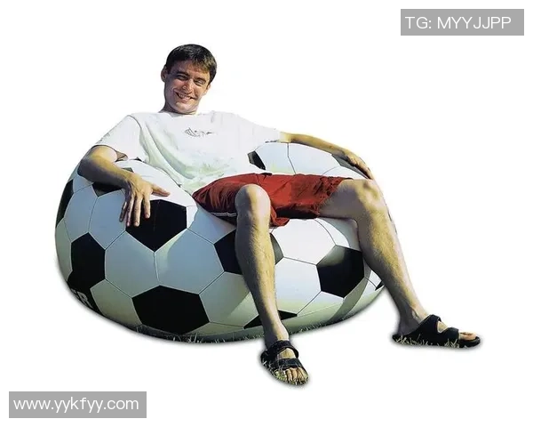 足球当凳子生活中的创意与乐趣如何让我们重新定义运动的价值与意义