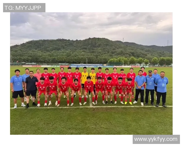 足球小粉丝的成长之路：从小球迷到未来的足球明星