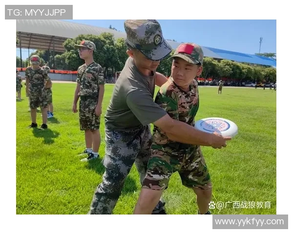 飞盘竞技的魅力与挑战：武汉飞盘队的战术解析与团队精神探讨